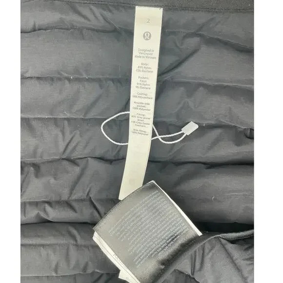 Lululemon Lightweight Black Pack It Down Jacket Size 2 - Picture 4 of 4